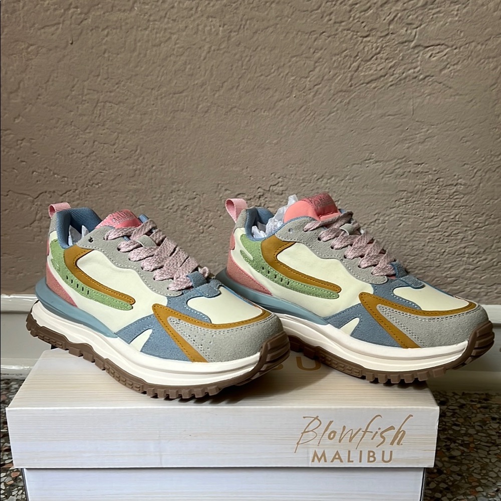 Malibu Tan Sole Sneakers